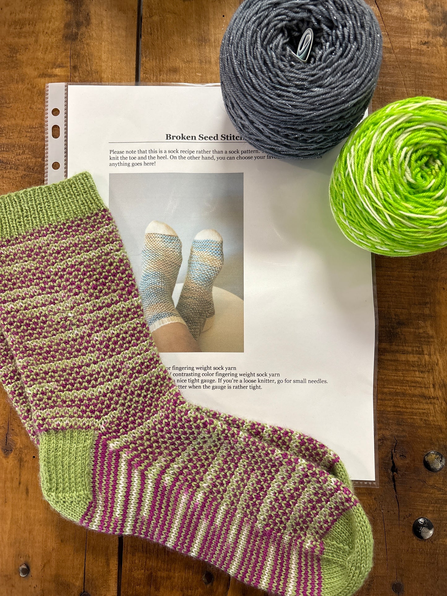 Broken Seed Stitch Knit Sock Kit