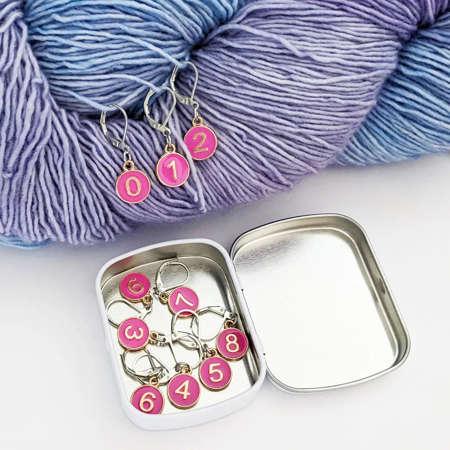 Numbers Locking Stitch Markers - Set of 10 with Storage Tin