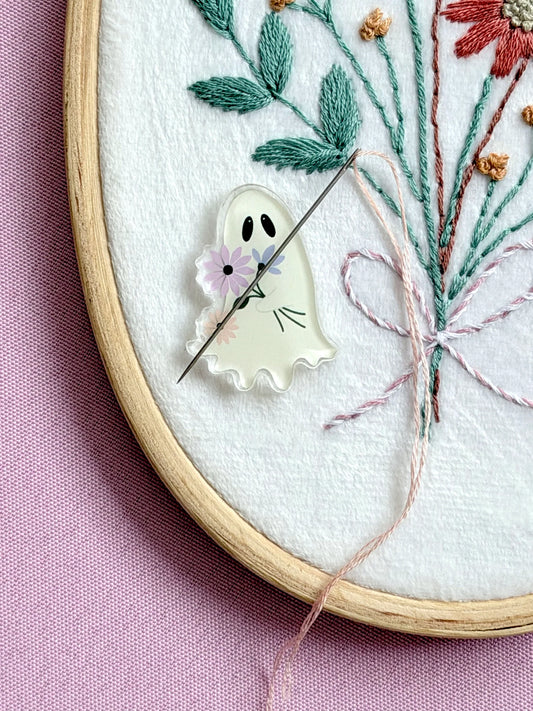 Floral Ghost Needle Minder
