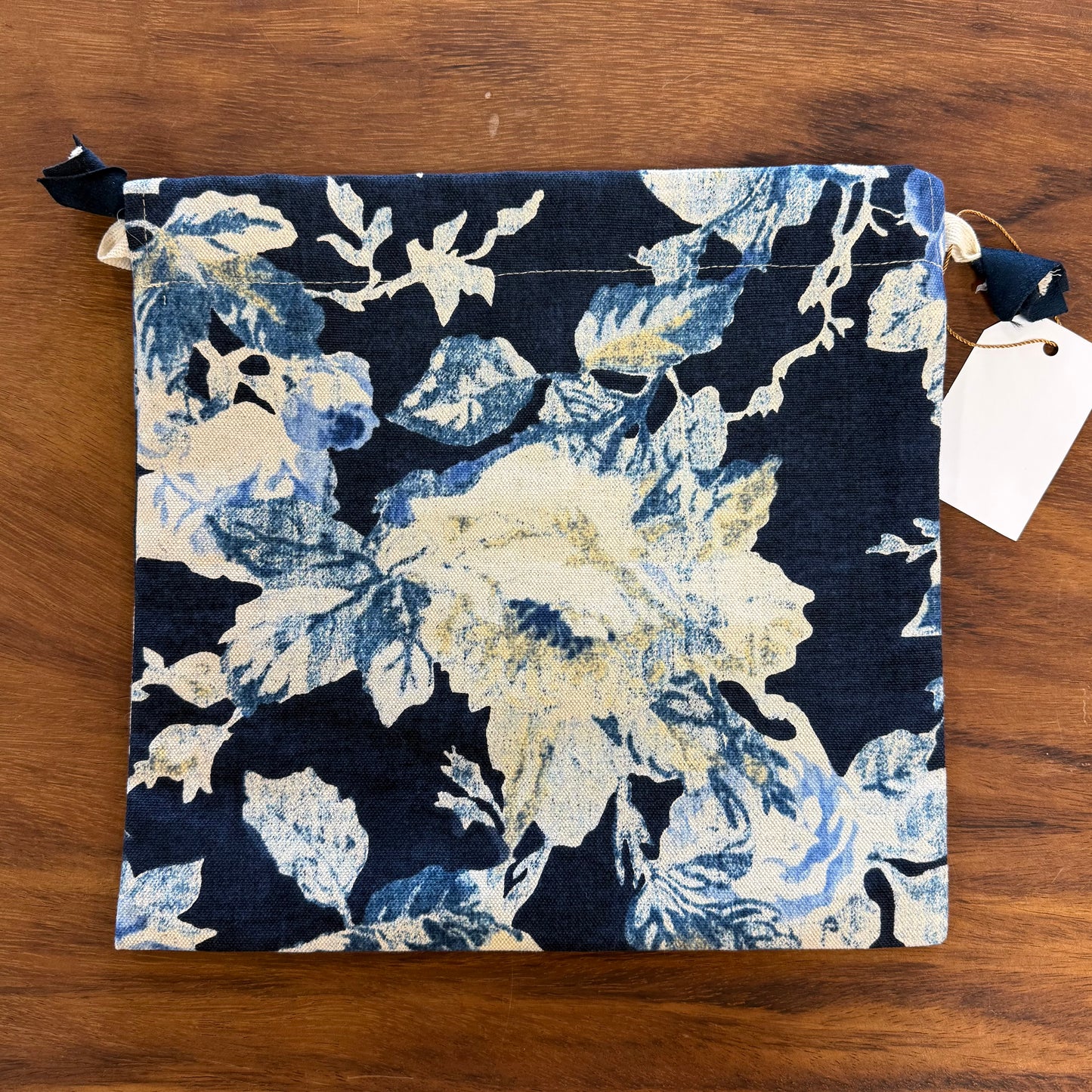 Atenti Drawstring Bag