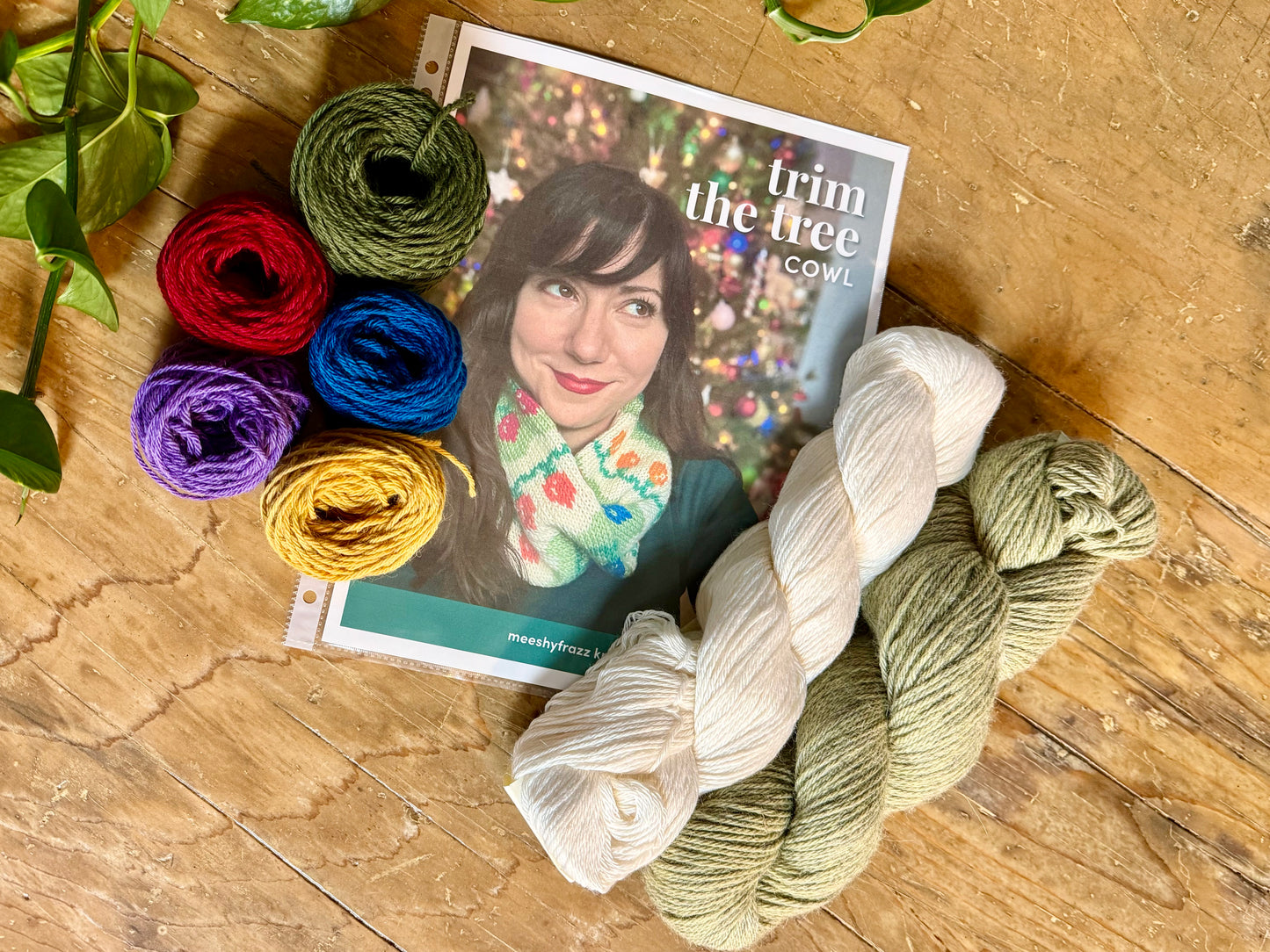 Trim the Tree Cowl Knitting Kit