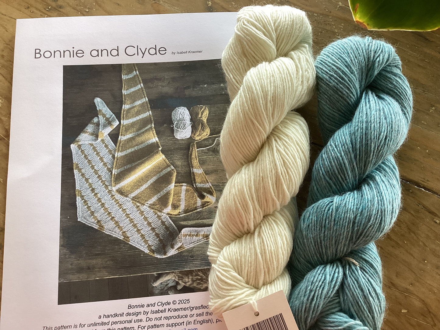 Bonnie and Clyde Scarves (Knitting) Kit