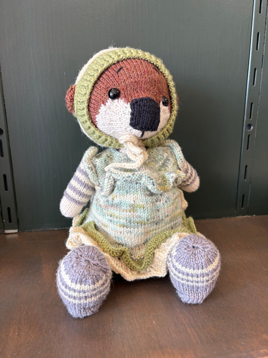 Olivia Otter Knit Kit