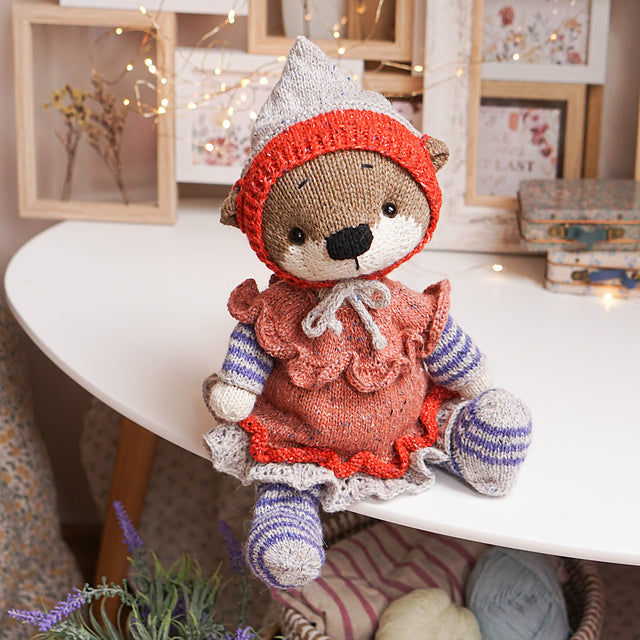 Olivia Otter Knit Kit